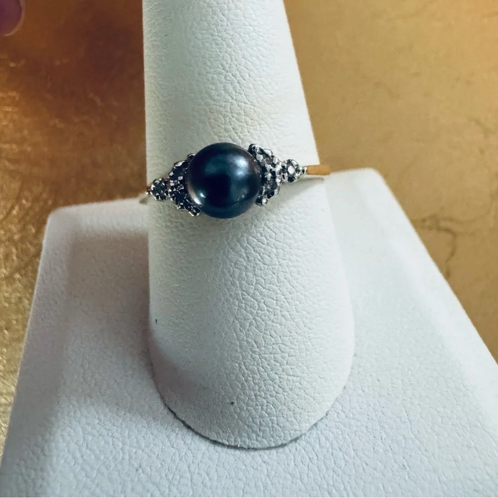 14K Yellow Gold Black Tahitian Pearl Ring with diamond clusters size 10